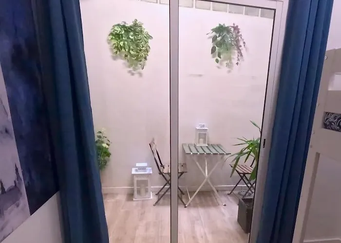 Apartamento Amplio Y Colorido Piso