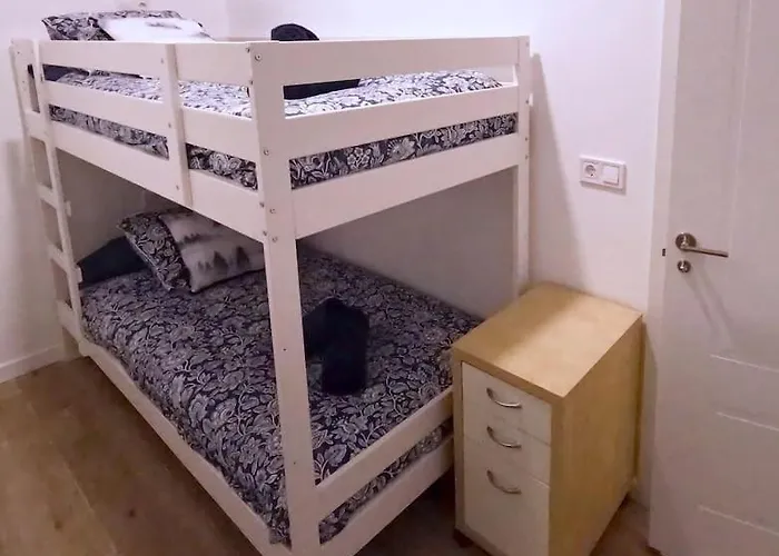 Apartamento Amplio Y Colorido Piso *